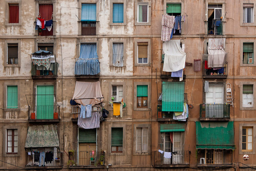 houses-in-el-raval-barcelona-880×587